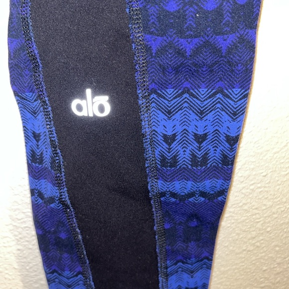Alo Yoga Illusion 3 Tribal Print Legging Small - Picture 7 of 9